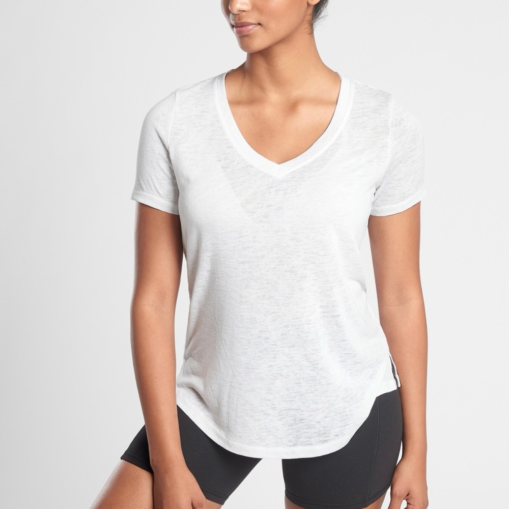 ATHLETA ☀️ Breezy Scoop VNeck Tee